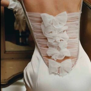 Meet your Posher, Isaura